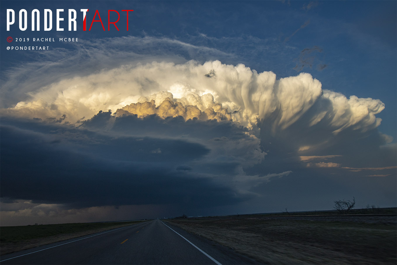 Hollis, OK supercell - getting closer, at sunset